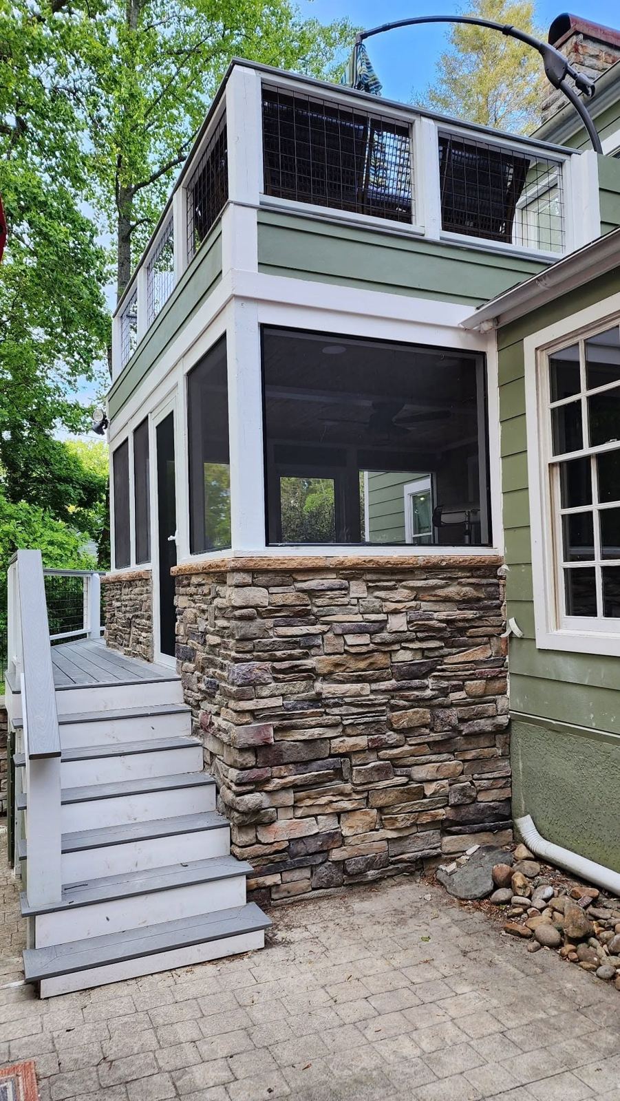 Completed screened porch project 8